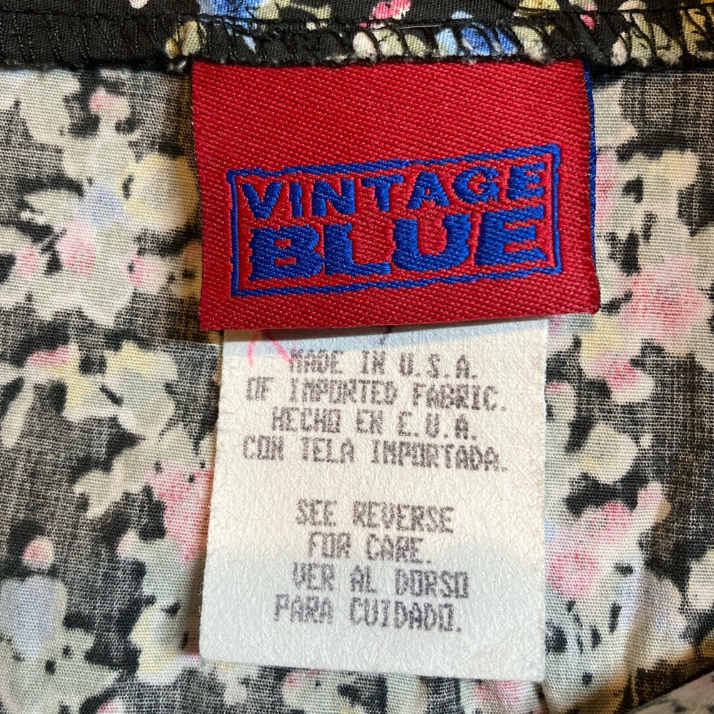 Vintage Blue brand skirt, size 7. Delicate floral pattern on a black backdrop. - Picture 8 of 9